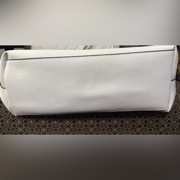 Victoria's Secret Perforated Branding White Tote with Silver Interior - Picture 4 of 9